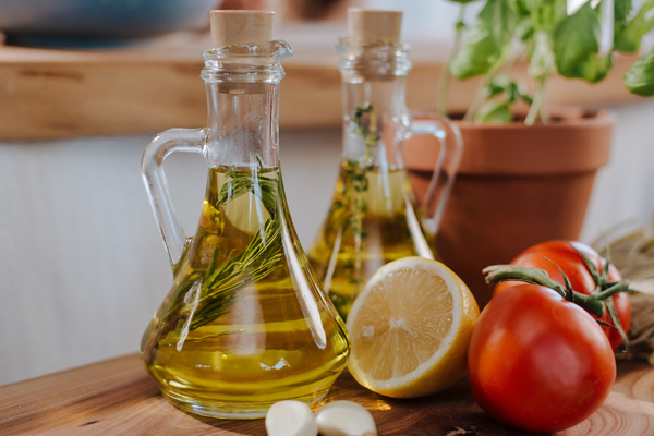 Utilisation de l'huile d'olive pour des pâtes non collantes